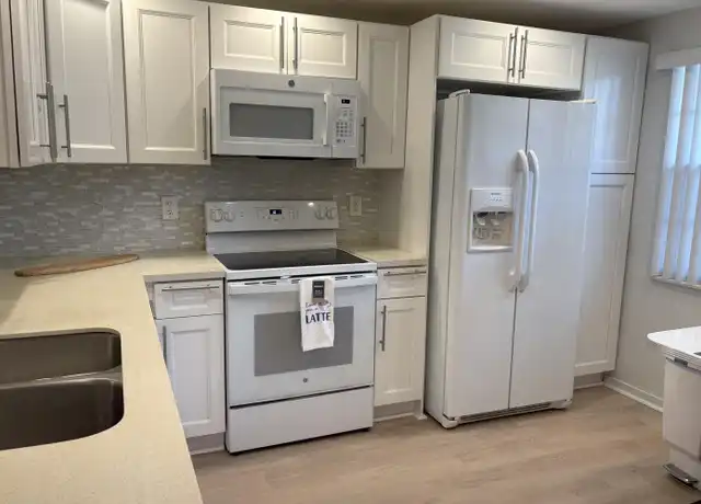 Property at 2303 Lucaya Ln Unit M1, Coconut Creek, FL, 33066, 2 beds, 2 baths, [object Object]