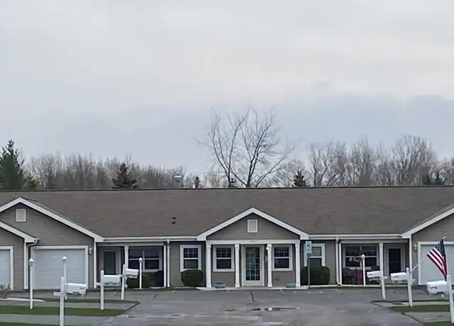 Property at 334 Wallace St, Combined Locks, WI, 54113, 2 beds, 1 bath, [object Object]