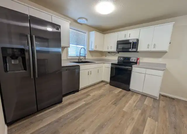 Property at 634 10th St, Clarkston, WA, 99403, 3 beds, 2 baths, [object Object]