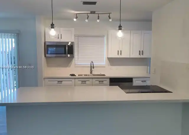 Property at 1408 NE 24th St Unit B, Wilton Manors, FL, 33305, 2 beds, 1 bath, [object Object]