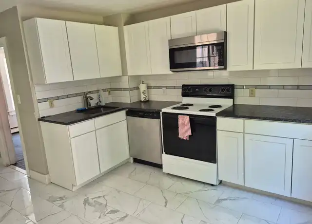 Property at 28 Alden Pl, Millbrook, NY, 12545, 2 beds, 1.5 baths, [object Object]