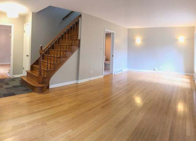 Photo of 335 Scott St Unit 335, Lake Forest, IL 60045