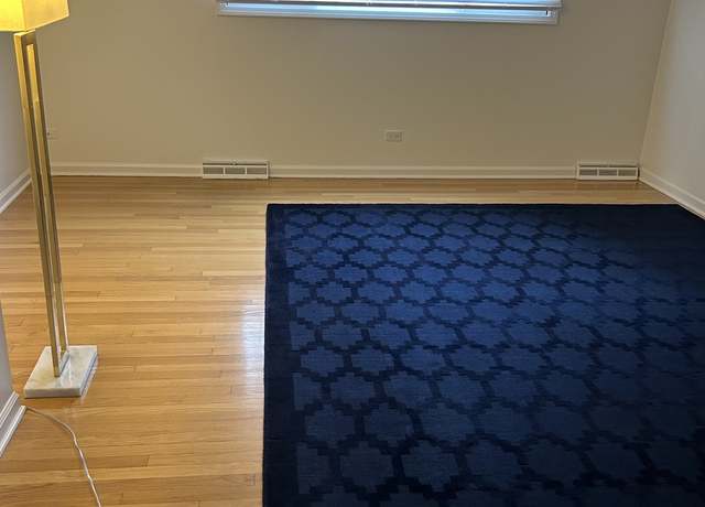 Photo of 335 Scott St Unit 335, Lake Forest, IL 60045