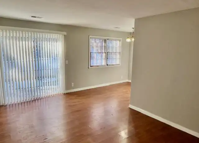 Property at 6711 N University St Unit 2, Peoria, IL, 61614, 2 beds, 1 bath, [object Object]