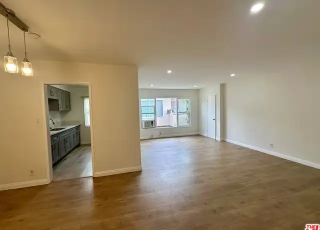 Property at 1114 S Sherbourne Dr Unit 6, Los Angeles, CA, 90035, 1 bed, 1 bath, [object Object]