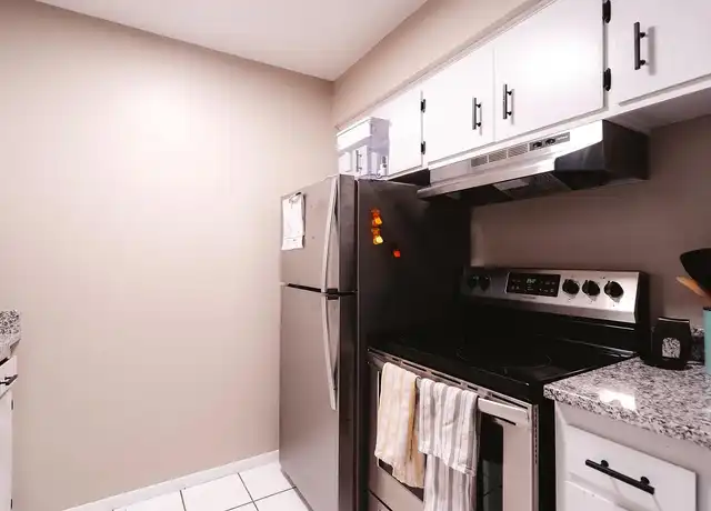 Property at 637 Madison Street - 635 Madison St, Anoka, MN, 55303, 2 beds, 1 bath, [object Object]