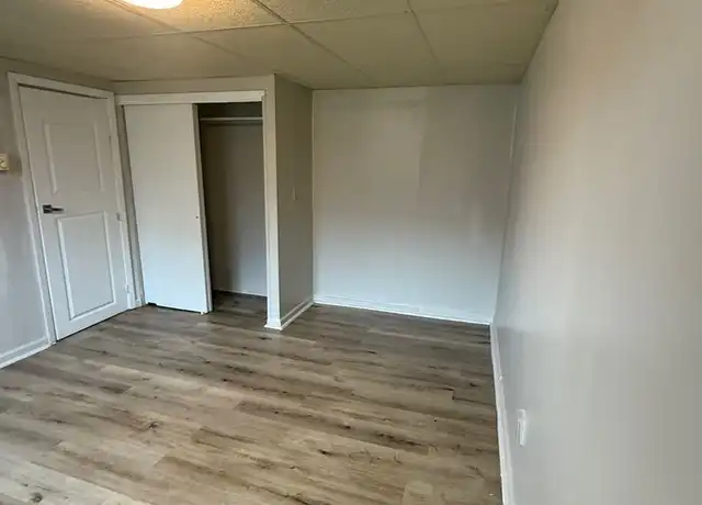 Property at 44 New Britain Ave, Hartford, CT, 06106, 1 bed, 1 bath, [object Object]