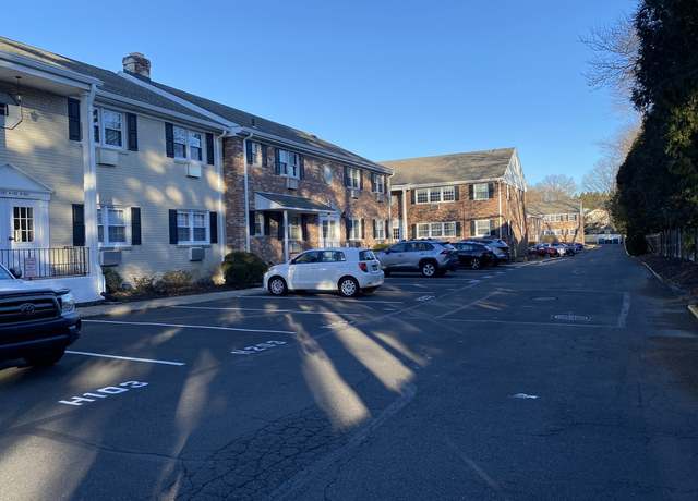 Photo of 403 S Main St Unit H201, Doylestown, PA 18901