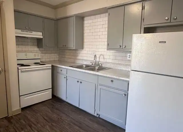 Property at 801 Culver St Unit D207, Commerce, TX, 75428, 2 beds, 1 bath, [object Object]