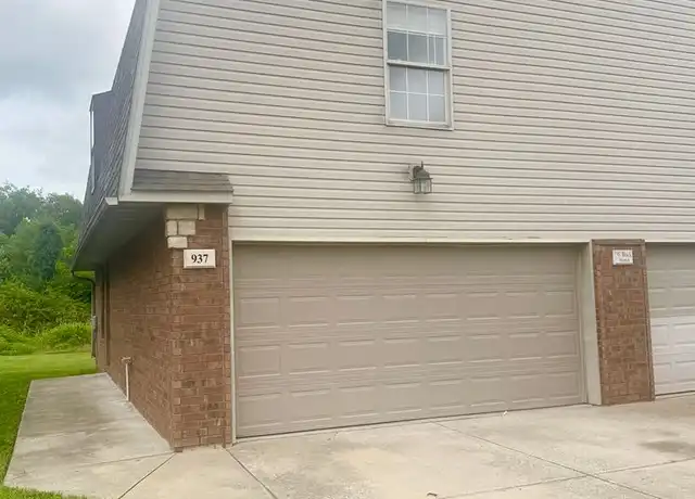 Property at 935 W Black St Unit 937, Ozark, MO, 65721, 3 beds, 2 baths, [object Object]
