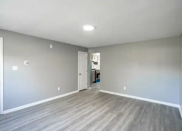 Property at Foxcroft Apartments - 440 N Black Horse Pike, Blackwood, NJ, 08012, 1 bed, 1 bath, [object Object]