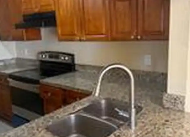 Property at 501 NW 100th Pl, Pembroke Pines, FL, 33024, 2 beds, 2 baths, [object Object]