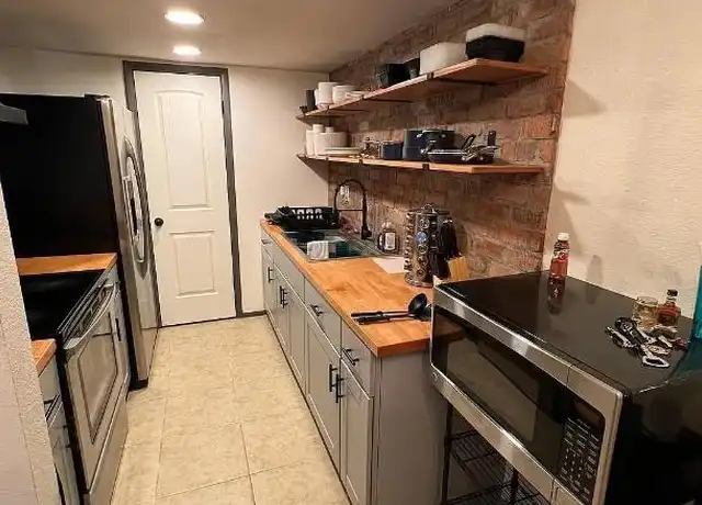 Property at 4462 E Pueblo Ave, Phoenix, AZ, 85040, 3 beds, 1 bath, [object Object]