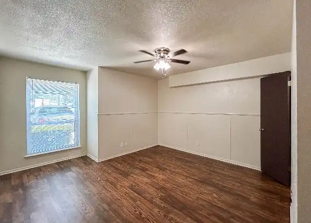 Property at 2431 Stella St, Denton, TX, 76201, 1 bed, 1 bath, [object Object]