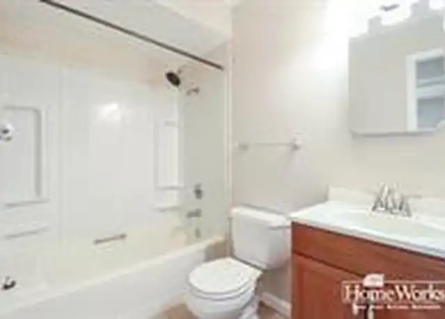 Property at 526 W 9th St Unit A-1, Mishawaka, IN, 46544, 3 beds, 1 bath, [object Object]