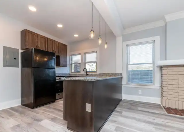 Property at 2741 Hampshire Rd Unit 2, Cleveland Heights, OH, 44106, 1 bed, 1 bath, [object Object]