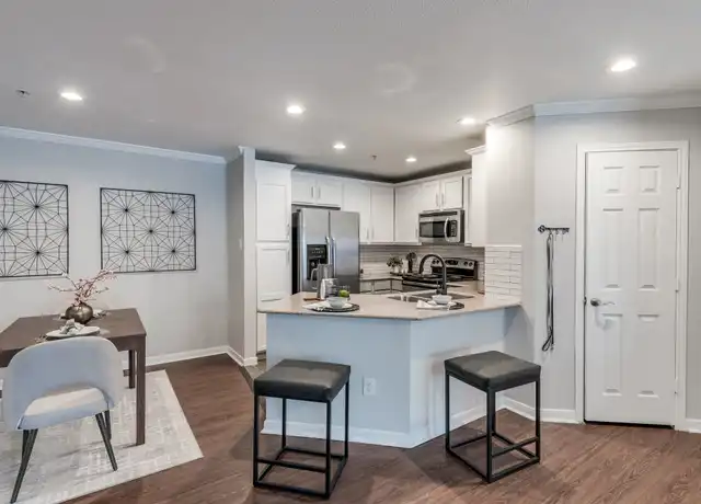 Property at 1300 Bering Dr Unit ALG, Houston, TX, 77057, 2 beds, 2 baths, [object Object]