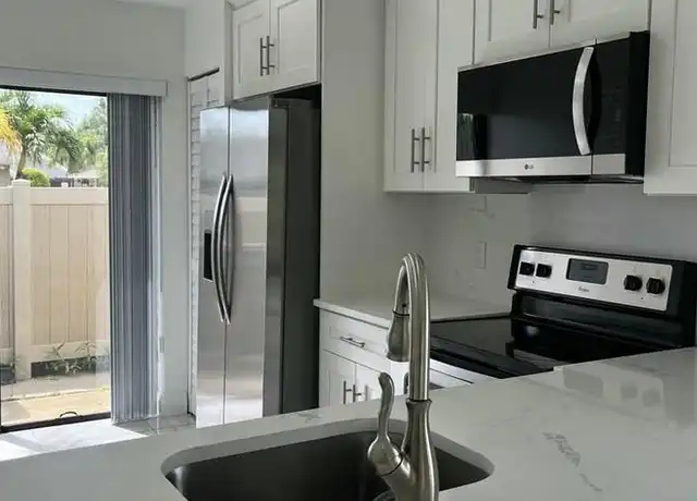 Property at 10212 Boca Bnd E, Boca Raton, FL, 33428, 2 beds, 2 baths, [object Object]