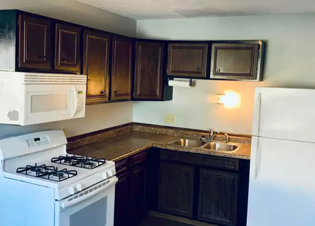 Property at 3553 Kimberly Downs Rd Unit 2, Davenport, IA, 52807, 1 bed, 1 bath, [object Object]