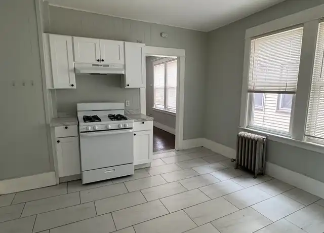 Property at 918 Winchester Ave Unit 2, New Haven, CT, 06511, 3 beds, 1 bath, [object Object]