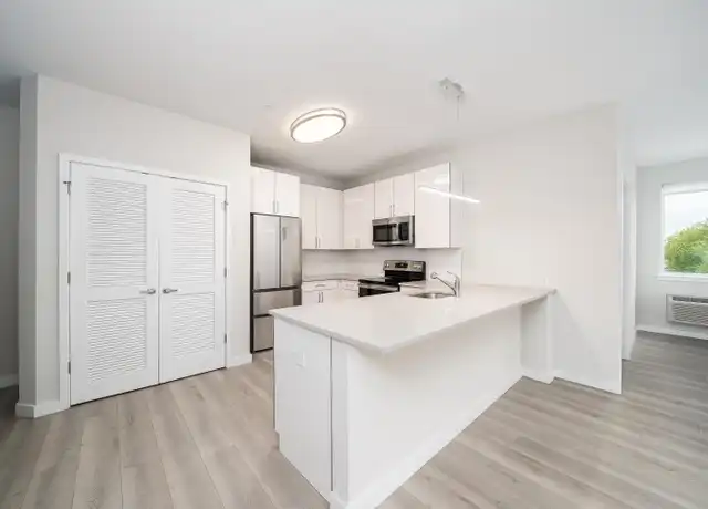 Property at 16 Bennett St #512, Jersey City, NJ, 07304, 2 beds, 2 baths, [object Object]