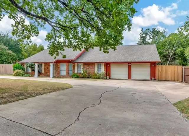 Property at 2423 S Pleasant Cir, Arlington, TX, 76015, 4 beds, 2.5 baths, [object Object]
