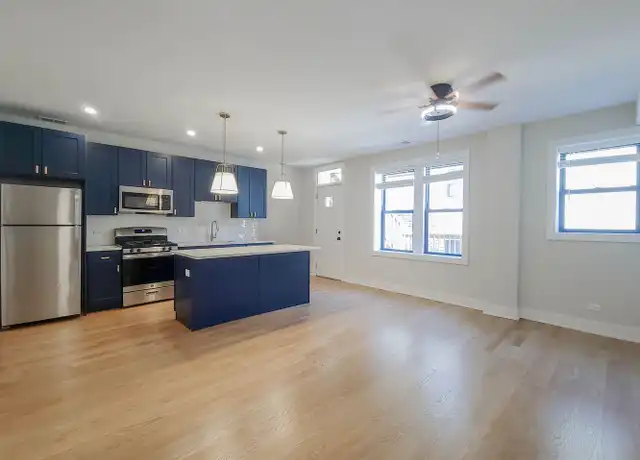 Property at 2 W Montrose Ave Unit 2A, Chicago, IL, 60641, 2 beds, 1 bath, [object Object]