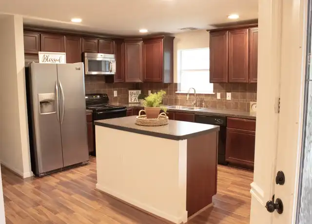 Property at 13351 Park Ave, Conroe, TX, 77384, 2 beds, 2 baths, [object Object]