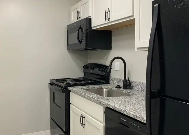 Property at 7191 Mentor Ave Unit 209, Mentor, OH, 44060, 3 beds, 1 bath, [object Object]