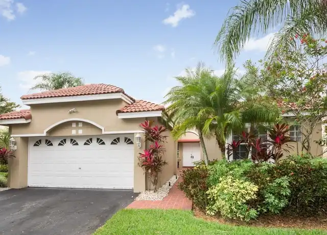 Property at 1264 Bayview Cir, Weston, FL, 33326, 3 beds, 2 baths, [object Object]