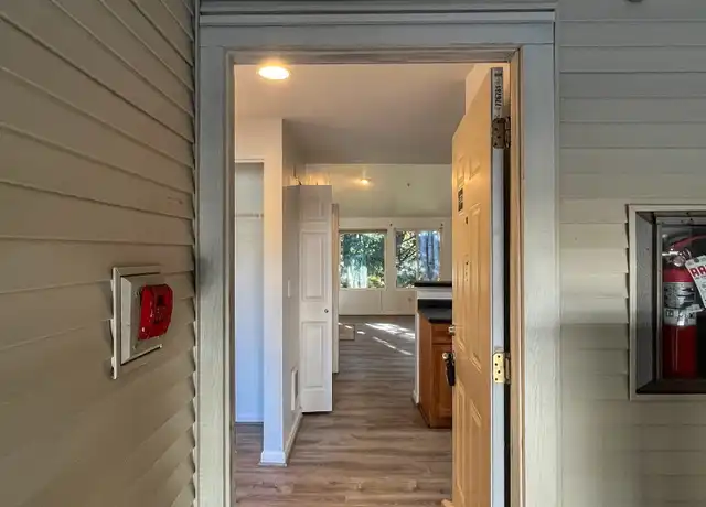 Property at 26335 116th Ave SE Unit H302, Kent, WA, 98030, 2 beds, 1 bath, [object Object]