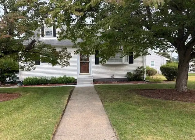 Property at 5 Salem Ave Unit 1, Woburn, MA, 01801, 2 beds, 1 bath, [object Object]