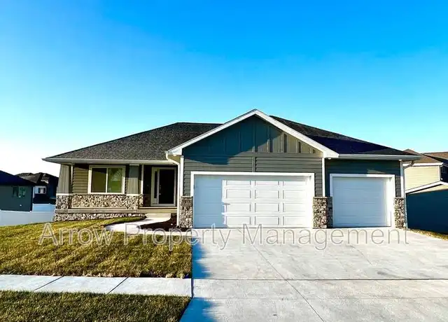 Property at 7855 Nicole Ln, Lincoln, NE, 68516, 5 beds, 3 baths, [object Object]