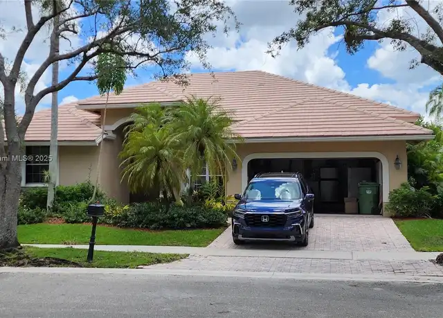 Property at 2610 Oakbrook Ct Unit 2610, Weston, FL, 33332, 4 beds, 2.5 baths, [object Object]