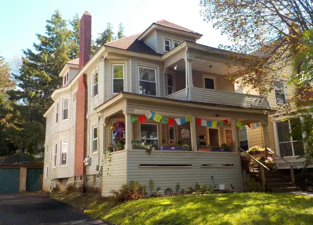 Property at 689 Allen St Unit Allen 6891, Syracuse, NY, 13210, 3 beds, 1 bath, [object Object]