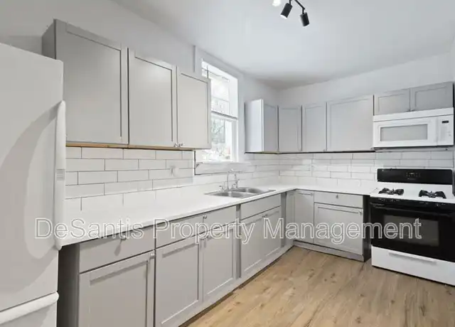 Property at 1112 Hope Hollow Rd, Carnegie, PA, 15106, 2 beds, 1 bath, [object Object]