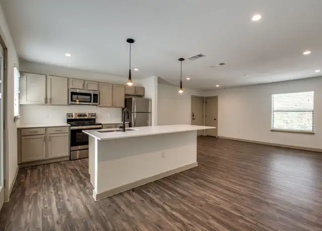 Property at Chateau Victor - 6014 Victor St, Dallas, TX, 75214, 1-2 bed, 1 bath, [object Object]