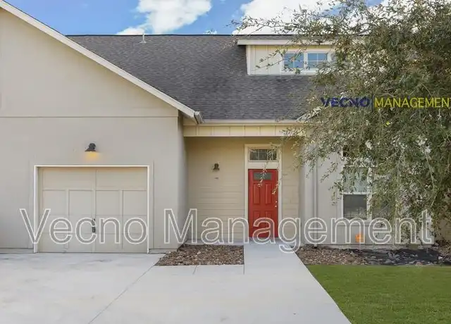 Property at 221 Circle Ct Unit 221, Pleasanton, TX, 78064, 3 beds, 2 baths, [object Object]