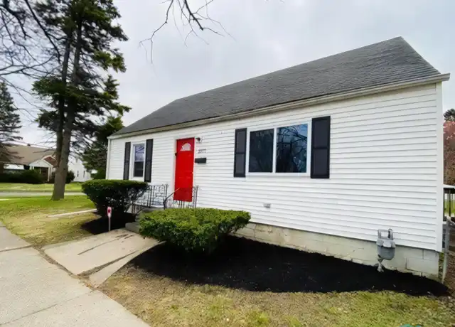 Property at 3377 Mulberry St, Toledo, OH, 43608, 4 beds, 1 bath, [object Object]