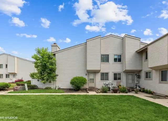 Property at 1030 Emerald Dr, Schaumburg, IL, 60173, 2 beds, 1.5 baths, [object Object]