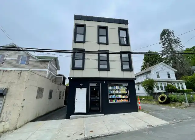 Property at 49 Hillside Ave Unit 2, Waterbury, CT, 06710, 3 beds, 1 bath, [object Object]