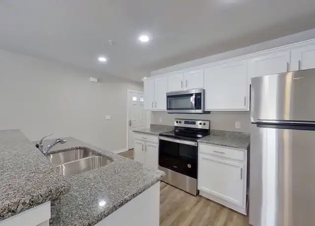 Property at 2008 American Eagle Dr Unit 58, Slinger, WI, 53086, 3 beds, 2 baths, [object Object]