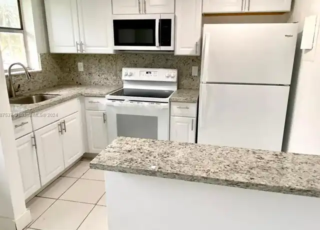 Property at 830 SW 74th Ter Unit 3, North Lauderdale, FL, 33068, 3 beds, 2 baths, [object Object]