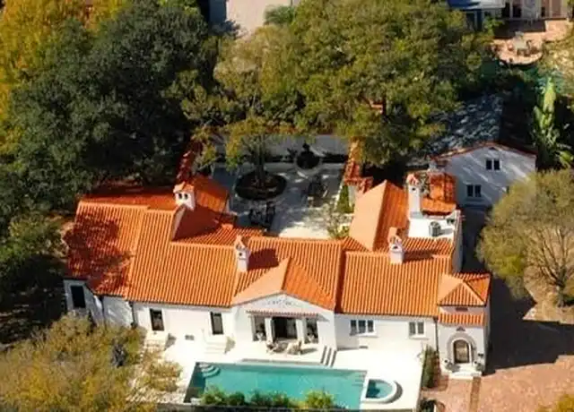 Property at 100 W Davis Blvd, Tampa, FL, 33606, 5 beds, 4.5 baths, [object Object]