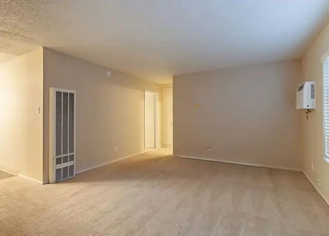 Property at Riverdale Apartments - 5200 Riverside Blvd, Sacramento, CA, 95822, 1 bed, 1 bath, [object Object]