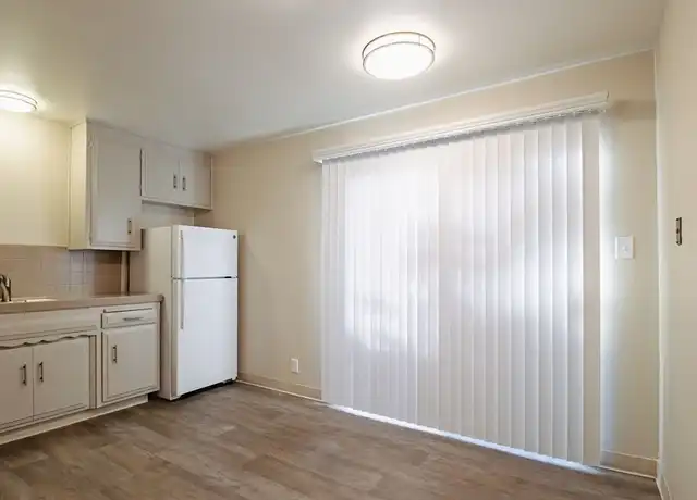 Property at Riverdale Apartments - 5200 Riverside Blvd, Sacramento, CA, 95822, 1 bed, 1 bath, [object Object]