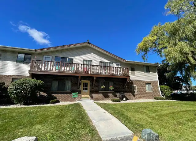 Property at 15864 Vienna Ct Unit 23, Germantown, WI, 53022, 2 beds, 1 bath, [object Object]