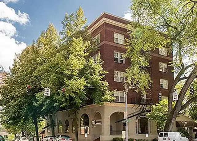 Photo of 1410 SW Broadway, Portland, OR 97201