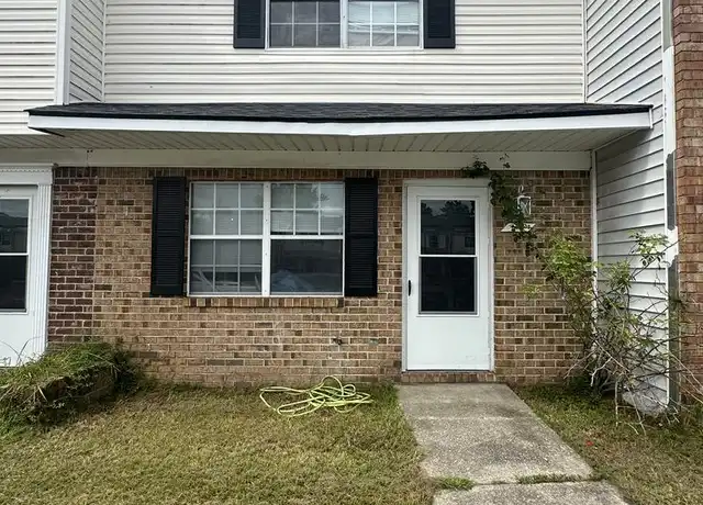 Property at 412 Myrtlewood Cir, Jacksonville, NC, 28546, 2 beds, 1.5 baths, [object Object]