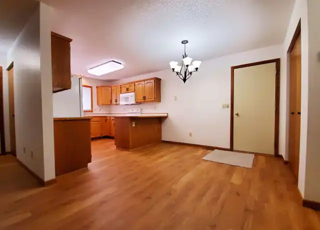 Property at 1744 35th St S, Fargo, ND, 58103, 3 beds, 2 baths, [object Object]